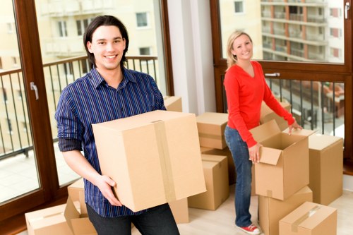 Local movers handling access and loading in a Knightsbridge street